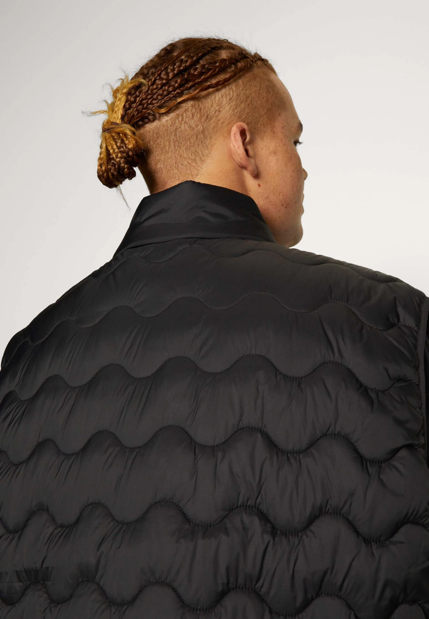 Lyle & Scott Plus Crest Quilted Gilet - Bodywarmer - Jet Black 4 Lyle & Scott Plus Crest Quilted Gilet - Bodywarmer - Jet Black - Afbeelding 4