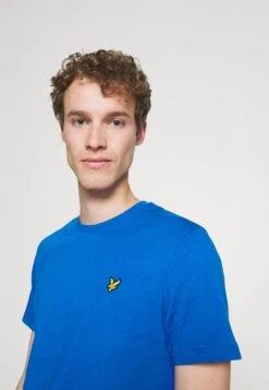 Lyle & Scott Plain - T-Shirt Basic - Bright Blue 9 Lyle & Scott Plain - T-Shirt Basic - Bright Blue -Lyle & Scott Verkoop 024f753e609747798ed9f7cf05b9422f