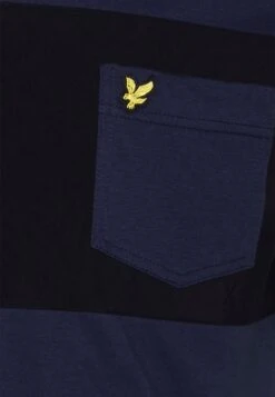 Lyle & Scott Utility Pocket - T-Shirt Print - Dark Navy 10 Lyle & Scott Utility Pocket - T-Shirt Print - Dark Navy -Lyle & Scott Verkoop 0633ba13eeaa406290f15e6639590f03