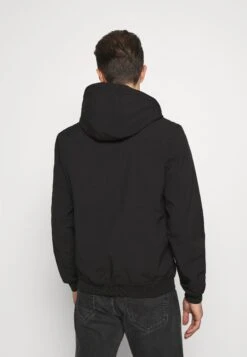 Lyle & Scott Jacket - Lichte Jas - Jet Black -Lyle & Scott Verkoop 07d3014780c84828b0b442cb9283fc58