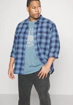 Lyle & Scott Plus Hawick - T-Shirt Print - Skipton Blue -Lyle & Scott Verkoop 0d2b4d30ae0a4254932cc7cd6fc5321c