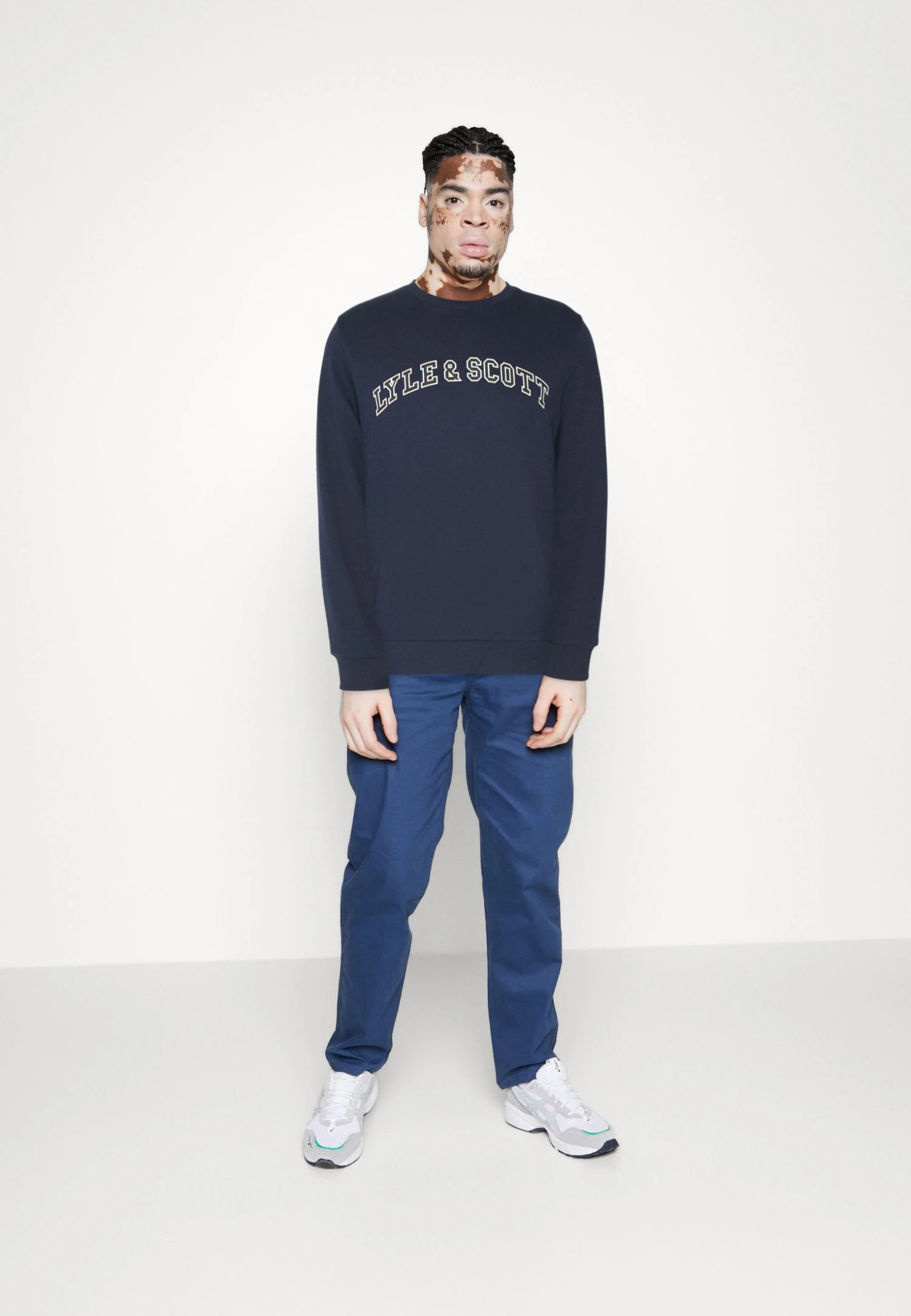 Lyle & Scott Collegiate Crew Neck - Sweater - Navy 2 Lyle & Scott Collegiate Crew Neck - Sweater - Navy - Afbeelding 2