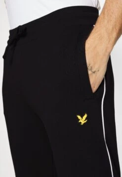 Lyle & Scott Contrast Piping - Trainingsbroek - Jet Black 11 Lyle & Scott Contrast Piping - Trainingsbroek - Jet Black -Lyle & Scott Verkoop 23c068857d254abd8efe43c8f311c587