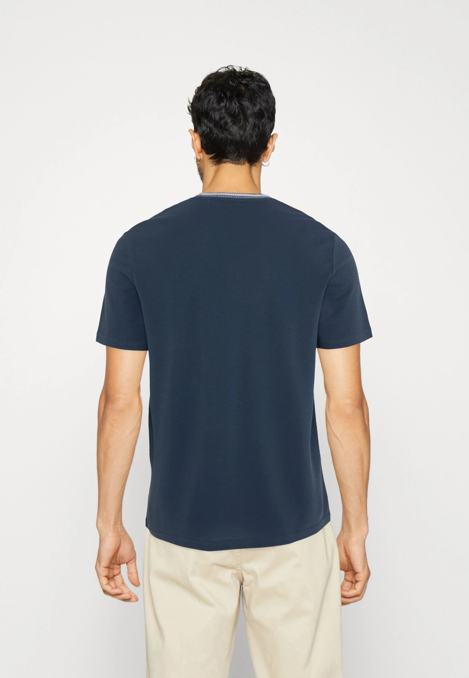 Lyle & Scott Dashed Tipped - T-Shirt Basic - Ink Blue 3 Lyle & Scott Dashed Tipped - T-Shirt Basic - Ink Blue - Afbeelding 3