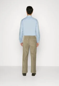 Lyle & Scott Needle Drawstring Trouser - Broek - Khaki Smoke -Lyle & Scott Verkoop 47d8c6f7a91a4e5c85371e213f0aa913