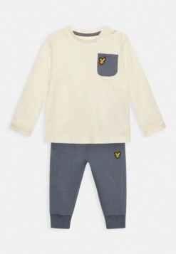 Lyle & Scott Chest Pocket Tee Set - Longsleeve - Whisper White