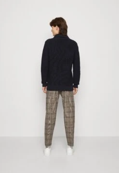 Lyle & Scott Chunky Button Neck - Trui - Dark Navy -Lyle & Scott Verkoop 6813a47ac9ec48c88d56f3d6b523205f