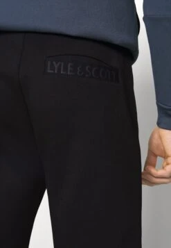 Lyle & Scott Pocket Branded Trackies - Trainingsbroek - Jet Black -Lyle & Scott Verkoop 6f7028af9695407e8aa4153e80a7e1d7