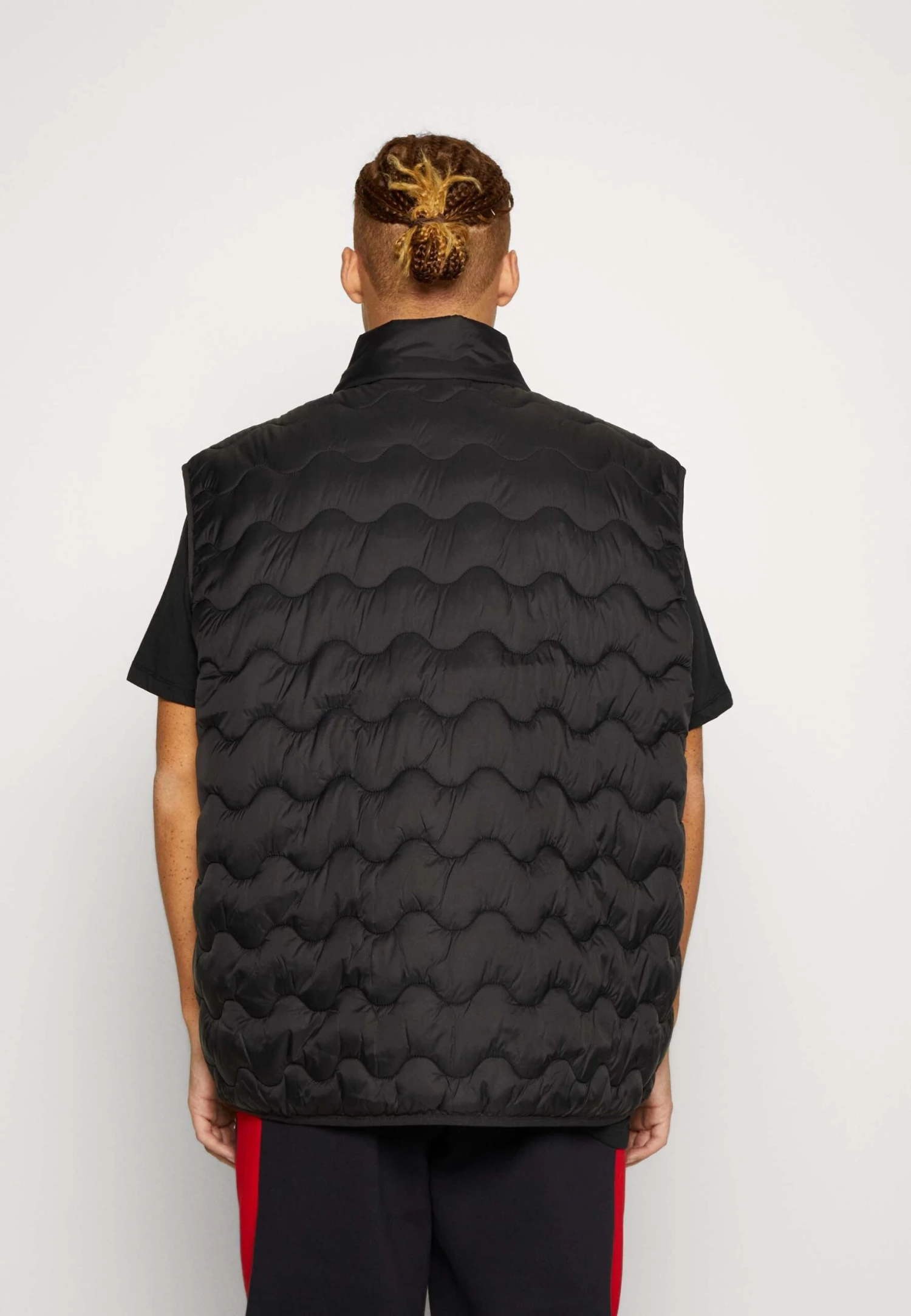 Lyle & Scott Plus Crest Quilted Gilet - Bodywarmer - Jet Black 3 Lyle & Scott Plus Crest Quilted Gilet - Bodywarmer - Jet Black - Afbeelding 3