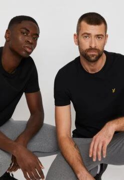 Lyle & Scott Plain - T-Shirt Basic - Jet Black 13 Lyle & Scott Plain - T-Shirt Basic - Jet Black -Lyle & Scott Verkoop 8a0949e08f3f49c2938bc7acb61b031a