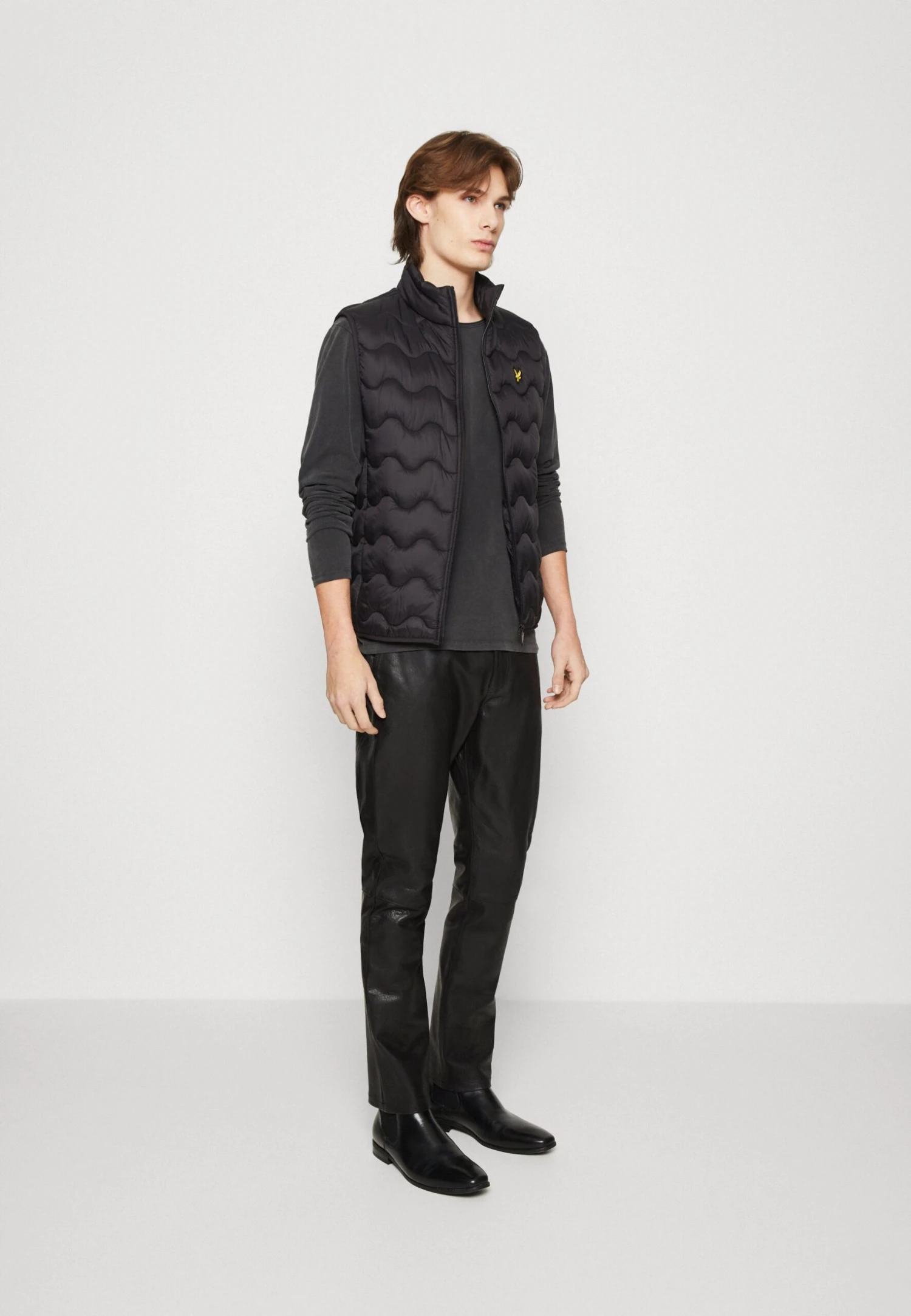 Lyle & Scott Crest Quilted Gilet - Bodywarmer - Jet Black 2 Lyle & Scott Crest Quilted Gilet - Bodywarmer - Jet Black - Afbeelding 2