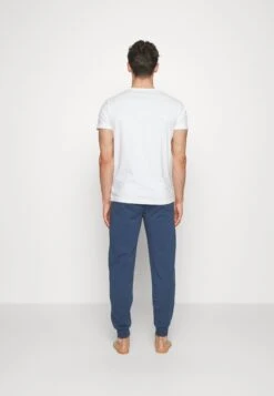 Lyle & Scott Eric Set - Pyjama - Bright White/Dark -Lyle & Scott Verkoop 8fbc61eea0fb41c8ad519f99bd236f1e