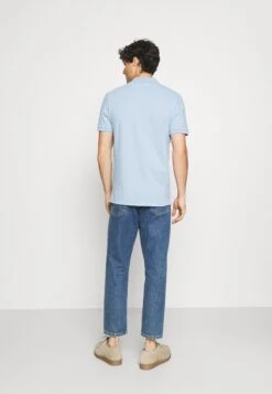 Lyle & Scott Plain- Poloshirt - Light Blue -Lyle & Scott Verkoop a1325b2ad6d544bba470d2cb9168bc5c