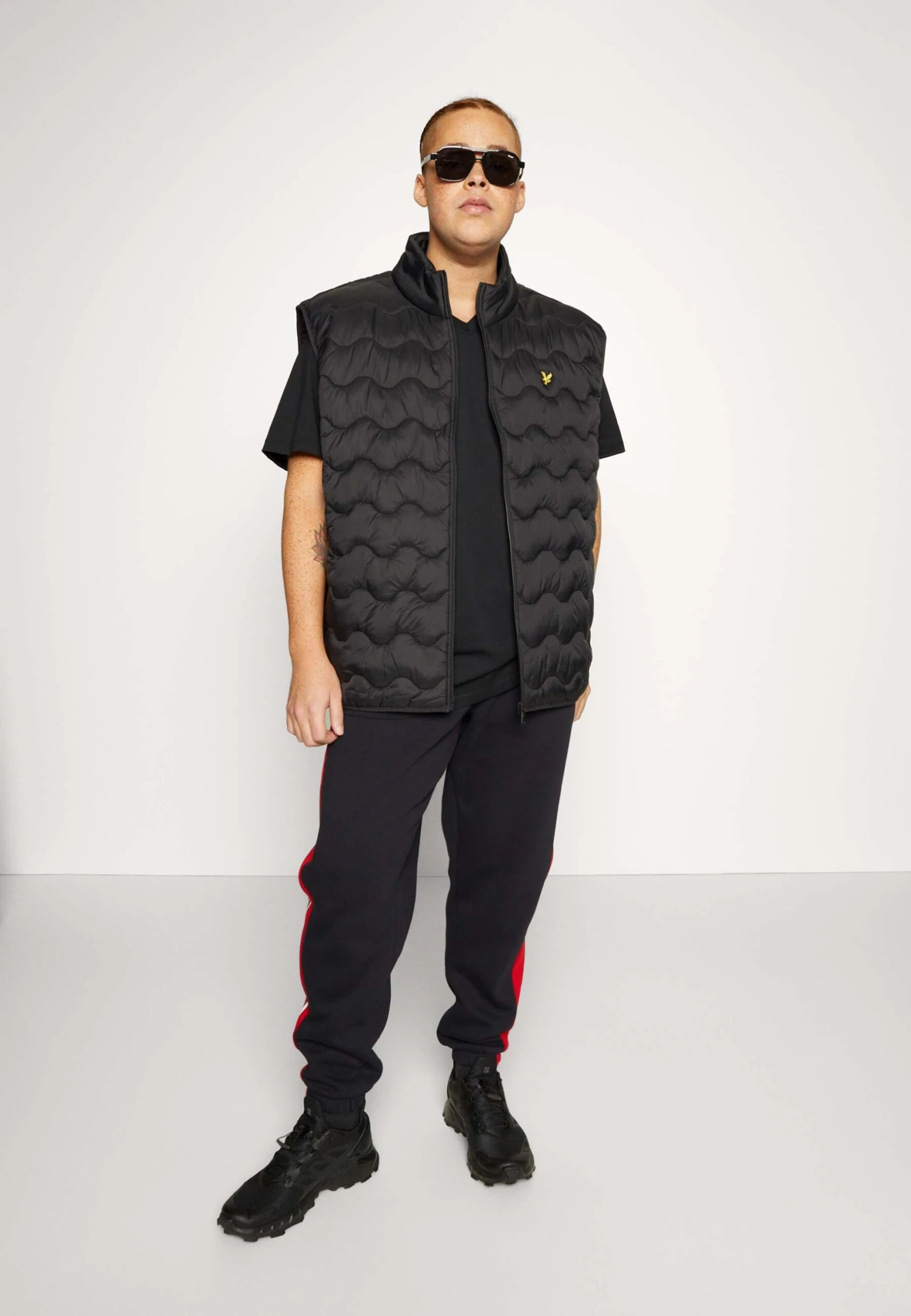 Lyle & Scott Plus Crest Quilted Gilet - Bodywarmer - Jet Black 2 Lyle & Scott Plus Crest Quilted Gilet - Bodywarmer - Jet Black - Afbeelding 2