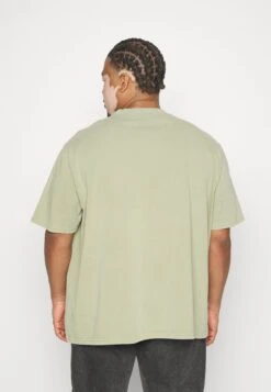 Lyle & Scott Plus Hawick - T-Shirt Print - Seaweed -Lyle & Scott Verkoop a93c8d0fc8e24daa8f51776ea82d434c