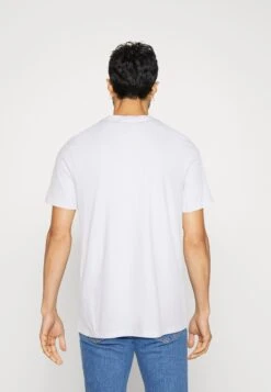 Lyle & Scott T-Shirt Basic - White 8 Lyle & Scott T-Shirt Basic - White -Lyle & Scott Verkoop c3b9027a397148c3bbe935022062a57c
