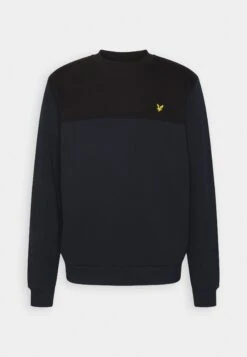 Lyle & Scott Contrast Yoke Crew Neck - Sweater - Dark Navy 9 Lyle & Scott Contrast Yoke Crew Neck - Sweater - Dark Navy -Lyle & Scott Verkoop d69b134498c44b2f9a88decad47df70f