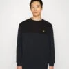 Lyle & Scott Contrast Yoke Crew Neck - Sweater - Dark Navy
