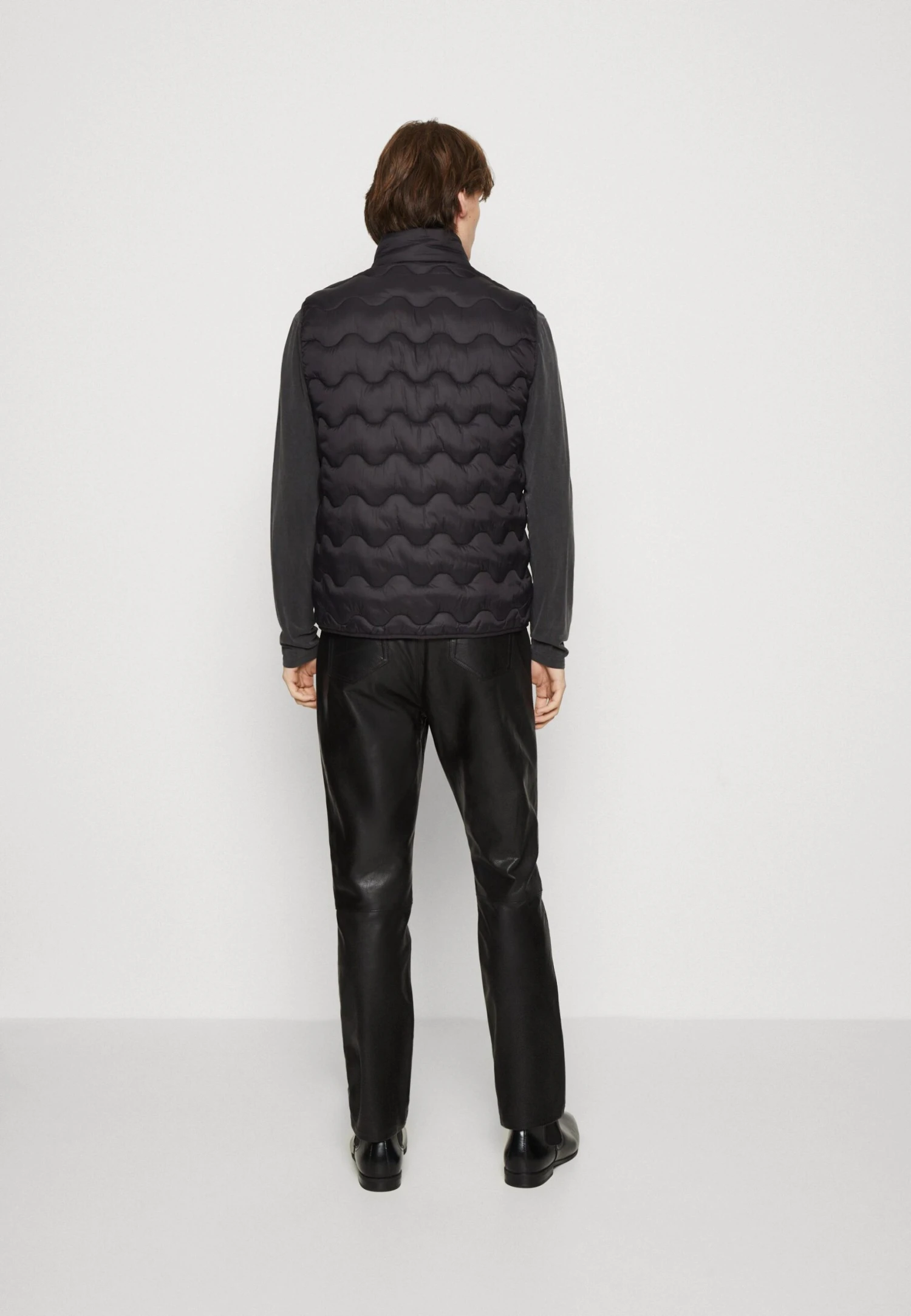 Lyle & Scott Crest Quilted Gilet - Bodywarmer - Jet Black 3 Lyle & Scott Crest Quilted Gilet - Bodywarmer - Jet Black - Afbeelding 3