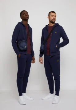 Lyle & Scott Pant - Trainingsbroek - Navy 10 Lyle & Scott Pant - Trainingsbroek - Navy -Lyle & Scott Verkoop f3866a1769f4446f923549d261fb7ef9