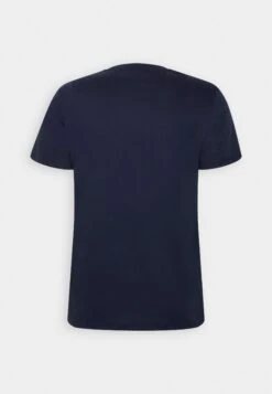 Lyle & Scott Utility Pocket - T-Shirt Print - Dark Navy 11 Lyle & Scott Utility Pocket - T-Shirt Print - Dark Navy -Lyle & Scott Verkoop f70a32ec24164e59b44cd57d25074a6a