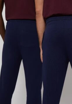 Lyle & Scott Pant - Trainingsbroek - Navy 11 Lyle & Scott Pant - Trainingsbroek - Navy -Lyle & Scott Verkoop ff16a73688f042409b792f6e84219d94